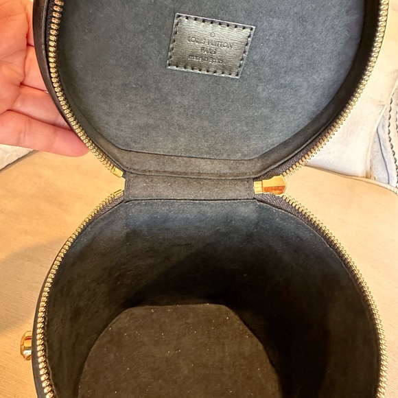 ***SOLD***Louis Vuitton - Picture 5 of 6